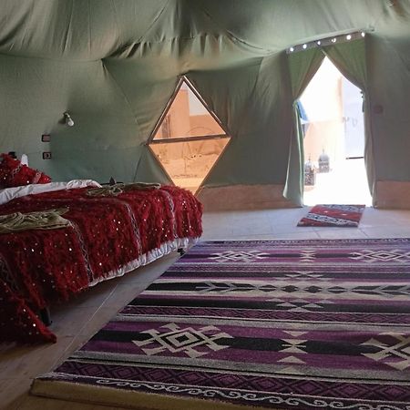 Готель Restcamp Ergchebbi Мерзуга Екстер'єр фото