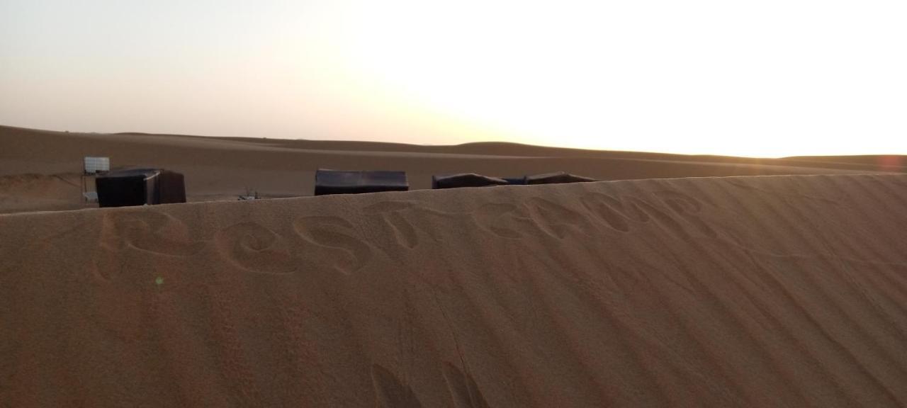 Готель Restcamp Ergchebbi Мерзуга Екстер'єр фото