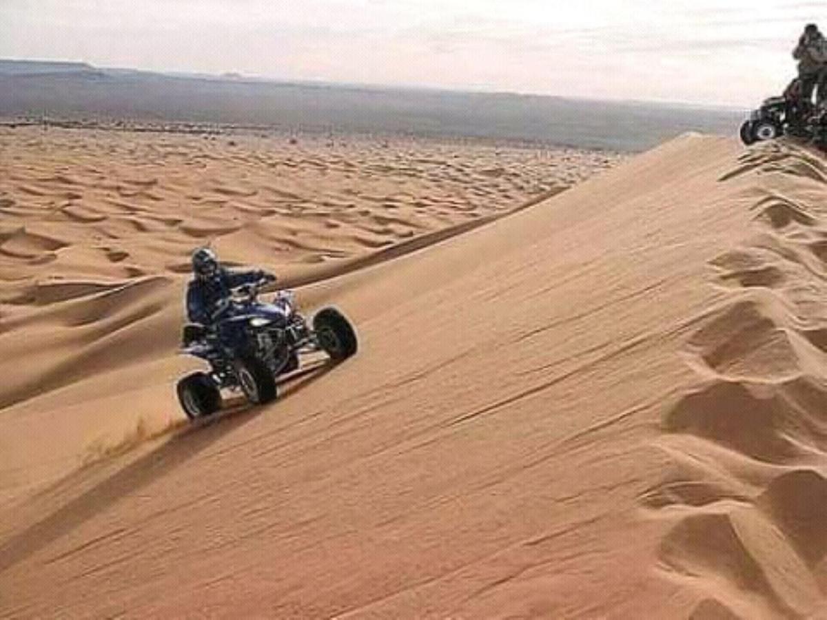 Готель Restcamp Ergchebbi Мерзуга Екстер'єр фото