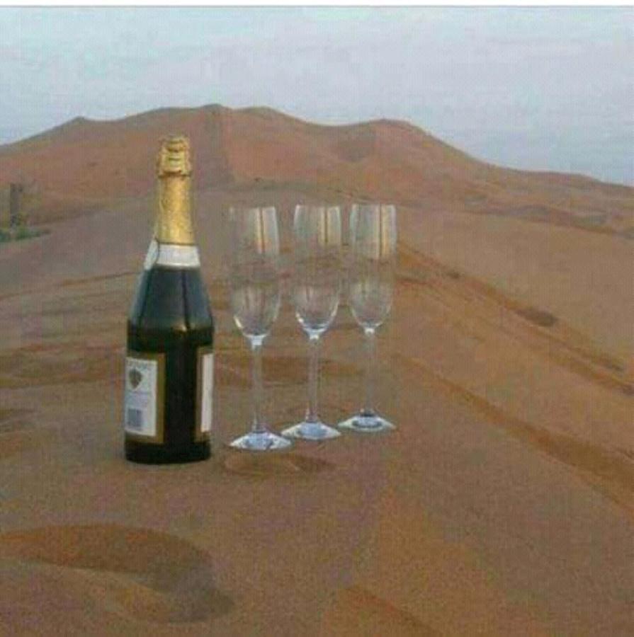 Готель Restcamp Ergchebbi Мерзуга Екстер'єр фото