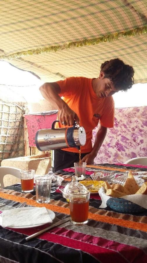 Готель Restcamp Ergchebbi Мерзуга Екстер'єр фото