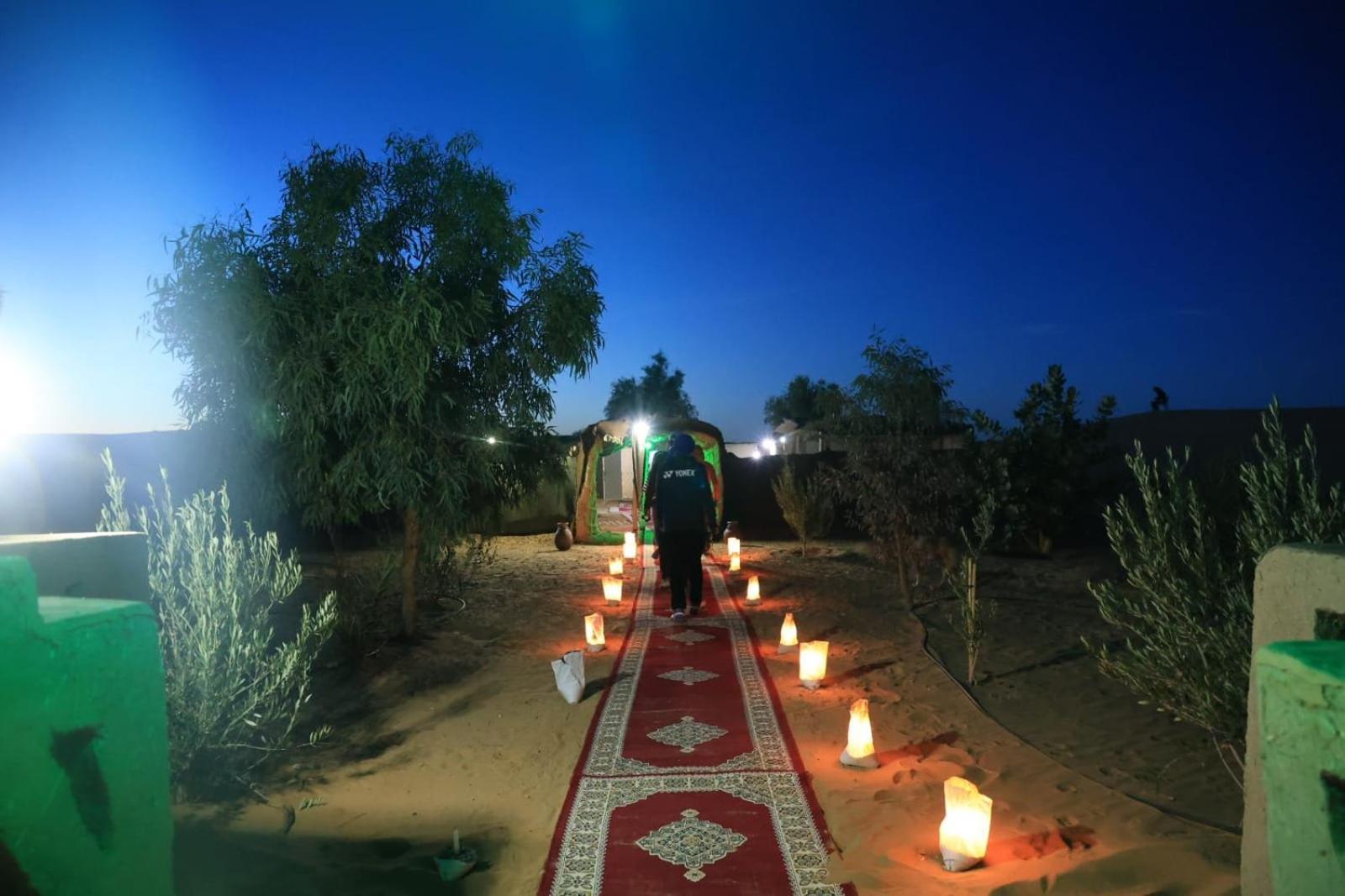 Готель Restcamp Ergchebbi Мерзуга Екстер'єр фото