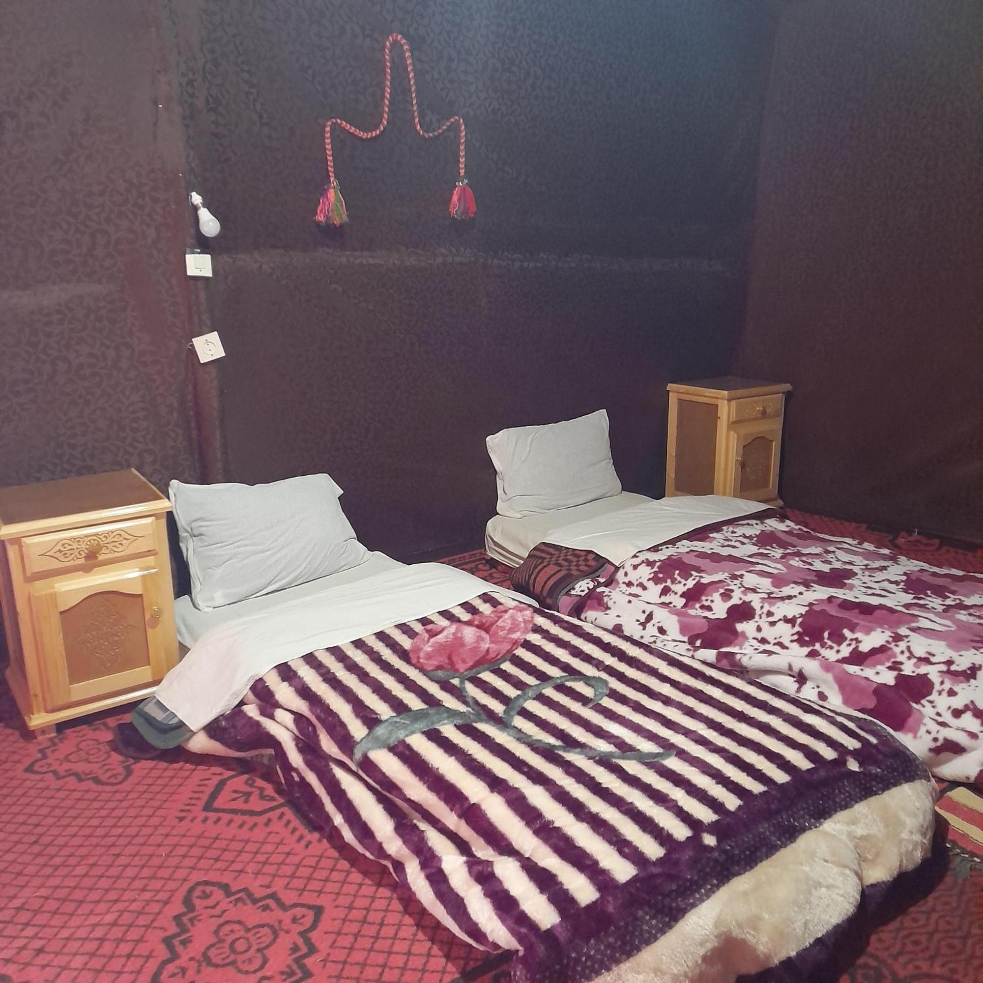 Готель Restcamp Ergchebbi Мерзуга Екстер'єр фото