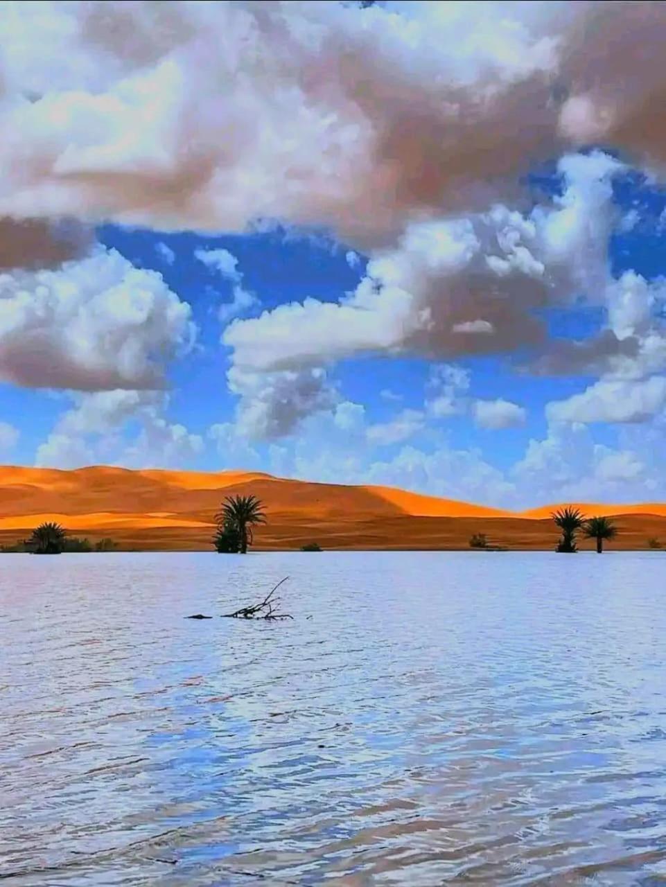 Готель Restcamp Ergchebbi Мерзуга Екстер'єр фото