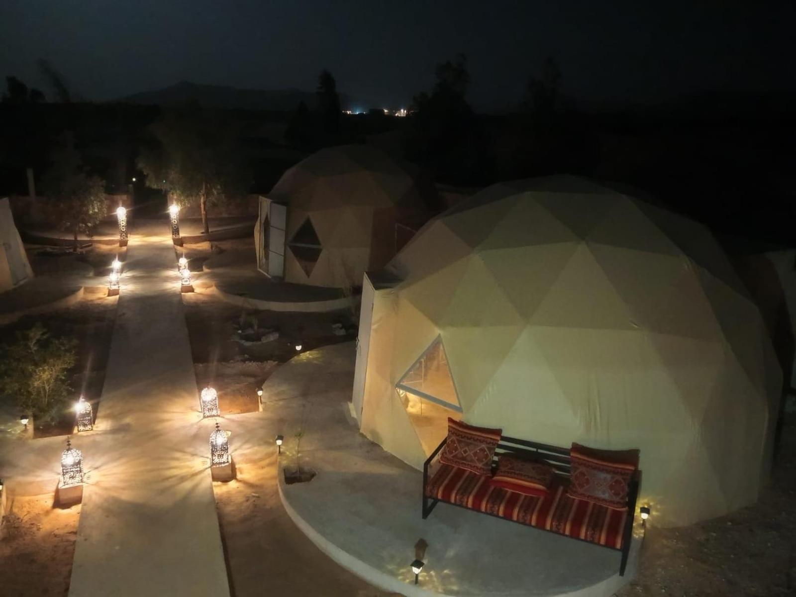 Готель Restcamp Ergchebbi Мерзуга Екстер'єр фото